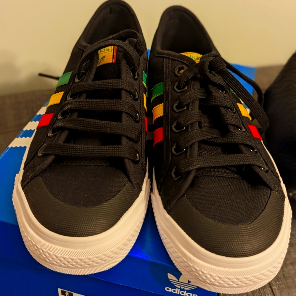 5.5 Adidas Nizza (Rasta colors)